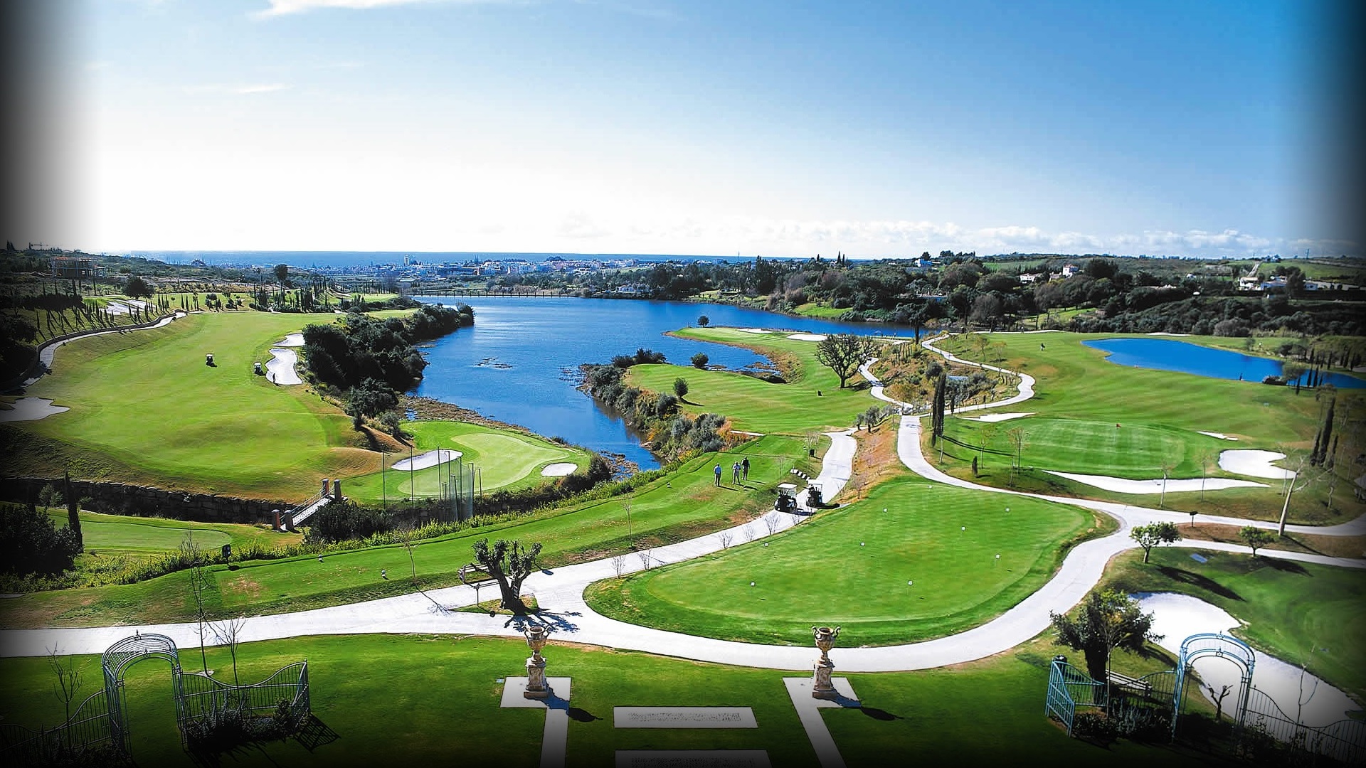 Welcome to Los Flamingos Golf