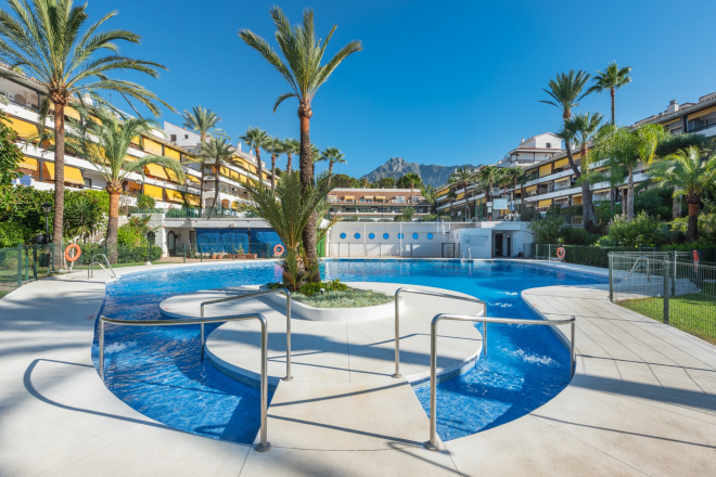 Elegant 2-Bedroom Ground Floor Apartment in La Carolina, Marbella Golden Mile