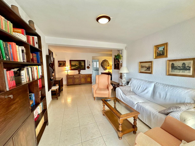 Charming 3 bedroom apartment in Marbella's Historic Centre with terrace and city views