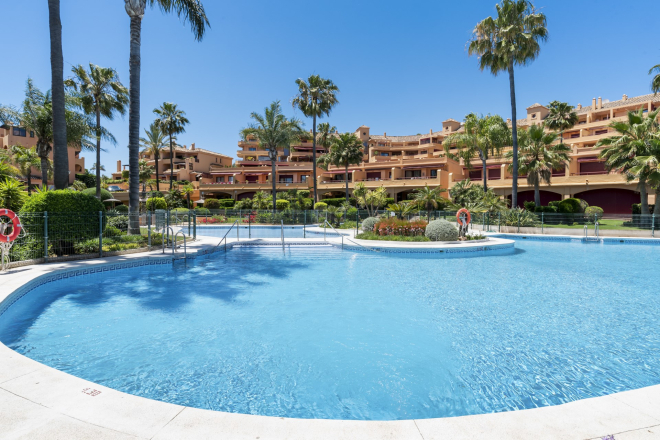 Beachfront apartment in Riviera Andaluza, Estepona
