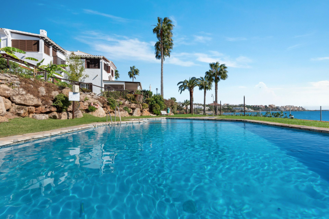 Townhouse with panoramic views in Bahia Azul, Estepona