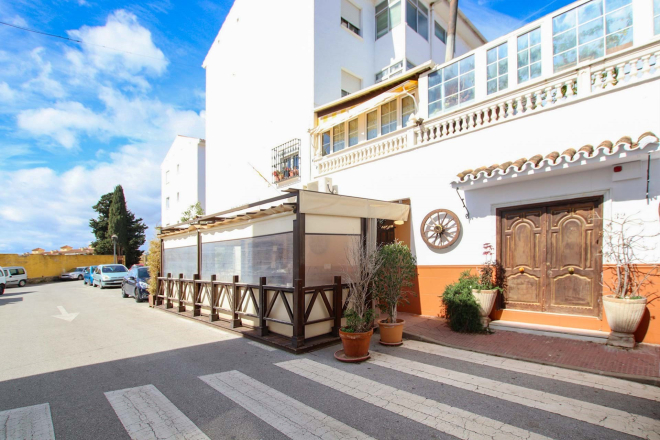 Versatile Commercial Premises with Apartment in La Panera, Estepona