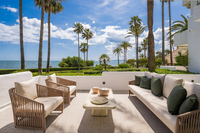 Recently renovated frontline beach apartment  in Alcazaba Beach, Estepona East.