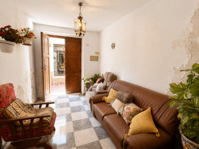 Townhouse in Marbella Centre Old Town with renovation potential & strong investment appeal