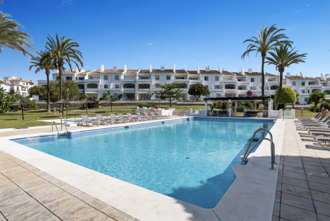 3 bedroom refurbished apartment in Residencial Malambo, Nueva Andalucia