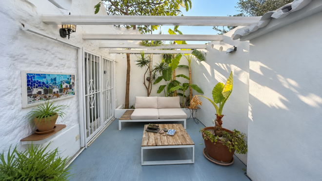 Furnished studio with private terrace in Las Chapas.