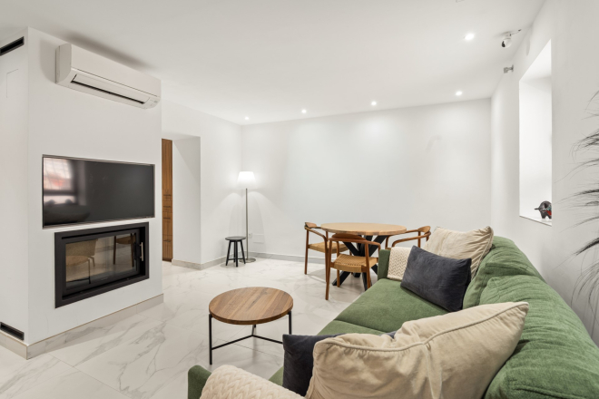 Modernized townhouse in Estepona town center