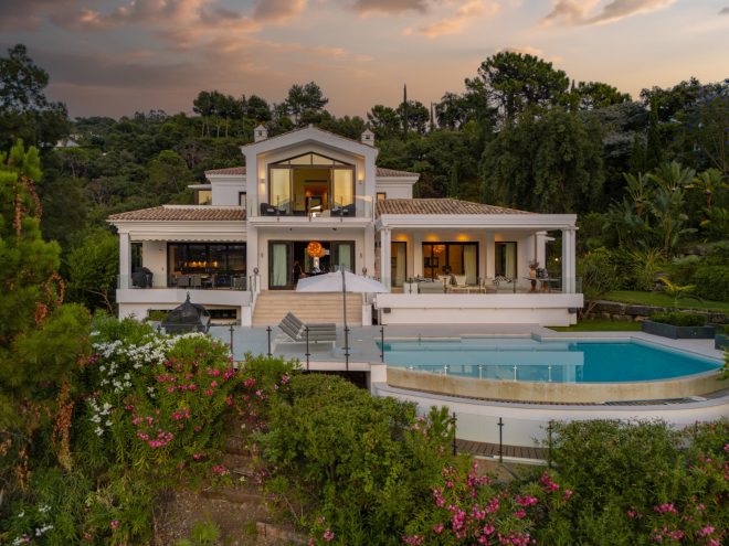 Luxury 6 bedroom villa in La Zagaleta with panoramic views & spa facilities
