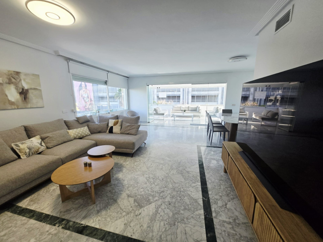 3 bedroom east facing corner apartment with a private terrace in Tembo Banús, Puerto Banús.