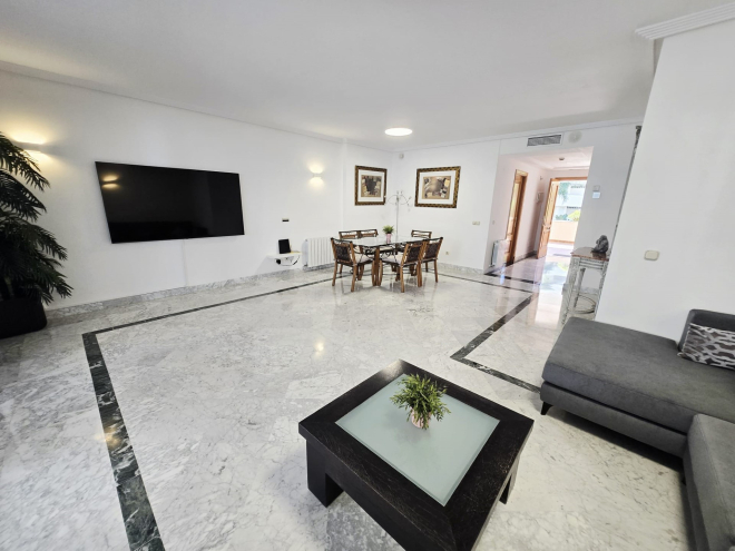 3 bedroom very spacious east facing apartment, in Tembo Banús, Puerto Banús