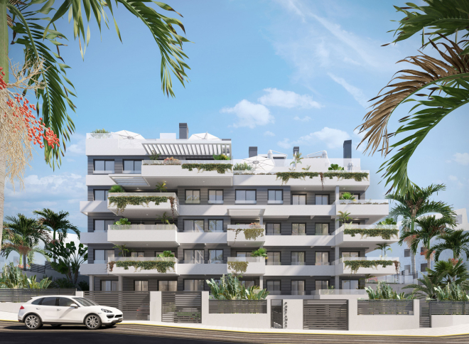 Exclusividad y Confort a Solo Pasos del Mar en Estepona